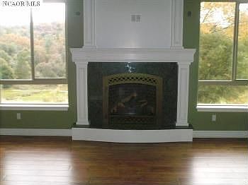 4th image of 23547 Darkhorse Dr