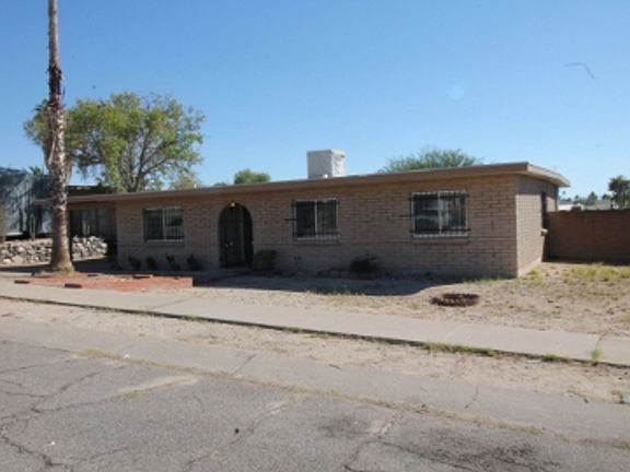 3rd image of 9746 E 32nd St