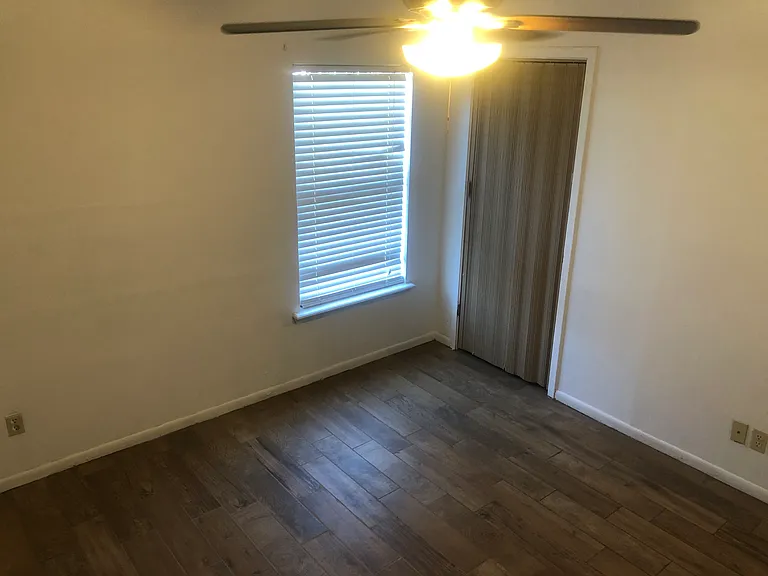4030 King Richard Dr — Photo 18