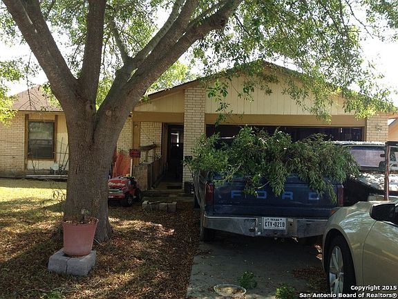 2nd image of 818 Tibbits Dr