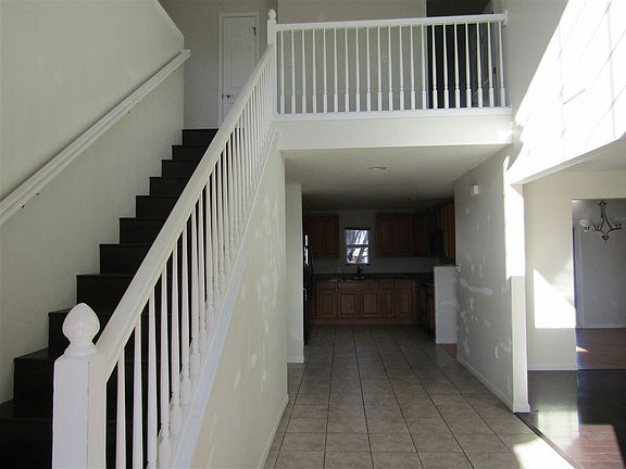 5th image of 622 Seitz Ct