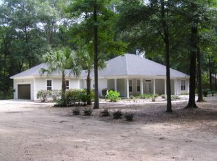 93 Holly Hall Rd, Beaufort, SC 29907