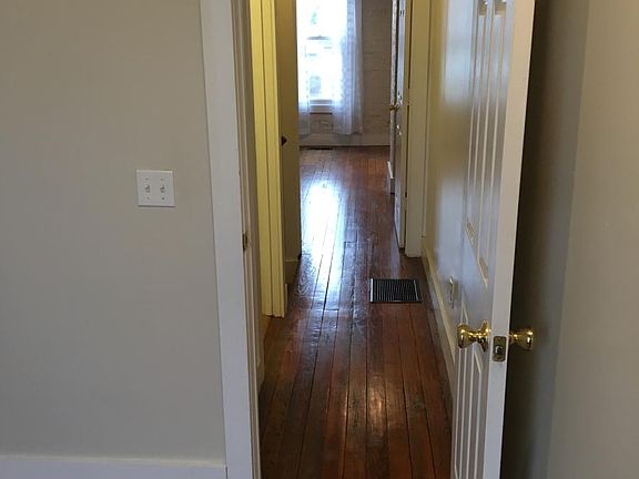 2nd image of 514 Elsmere St