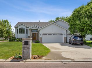 3310 28th Ave S, Fargo, ND 58103