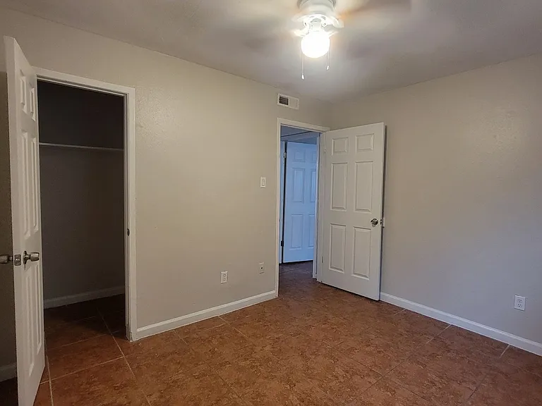 7301 Jensen Dr — Photo 12