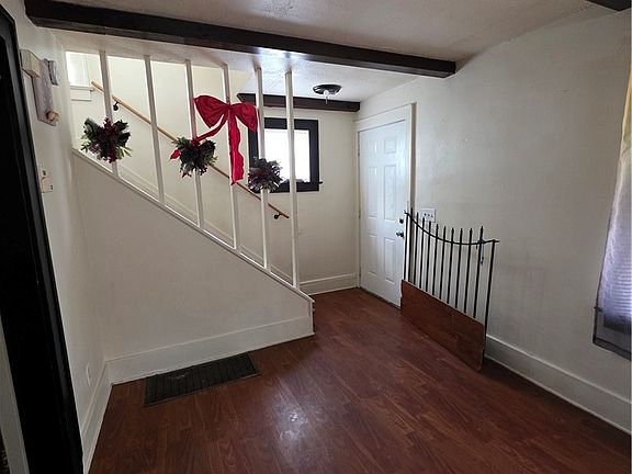 3rd image of 146 Rosemary Dr