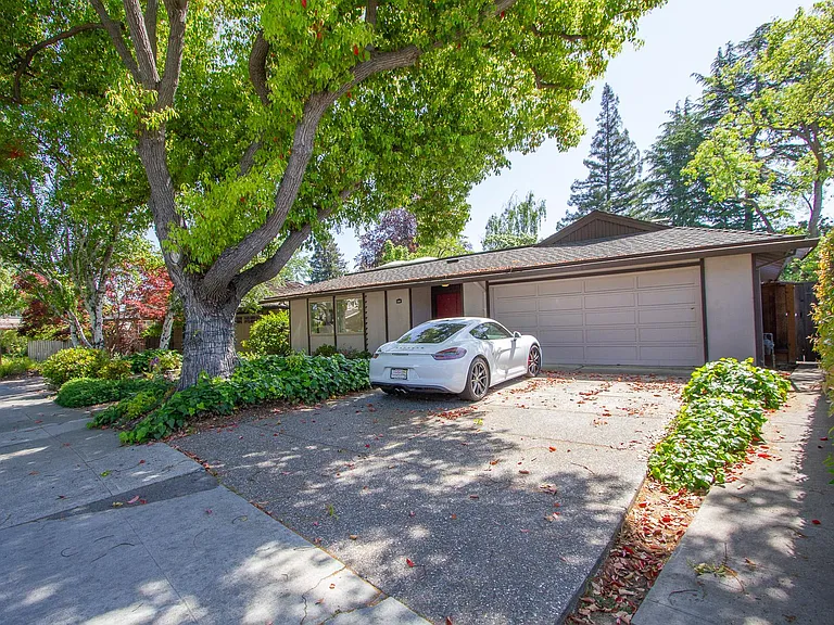1167 Stanley Way — Photo 16
