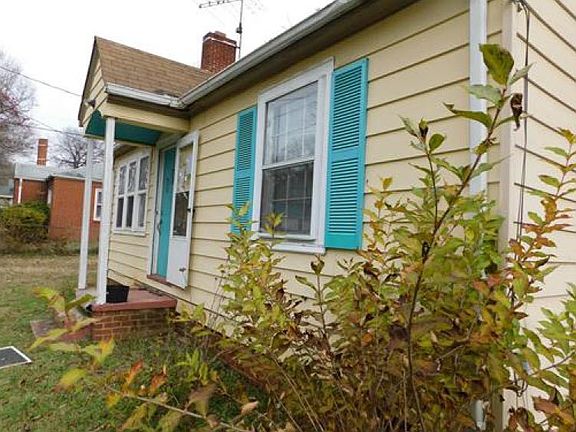 2nd image of 713 Ford St