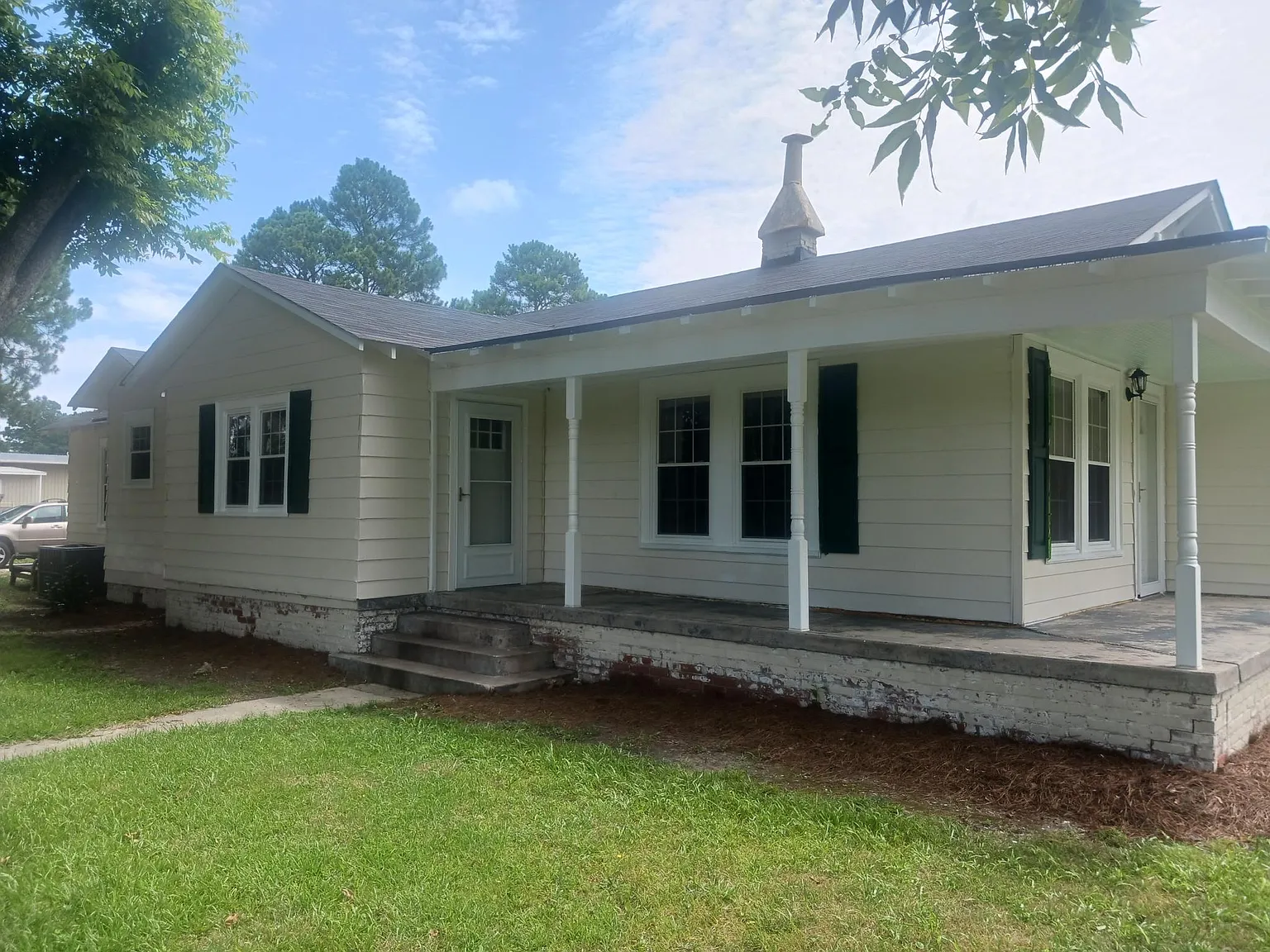 4 bed, 2164 sqft, $1,750 — Photo 2