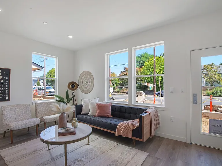Greeley Court — Photo 19