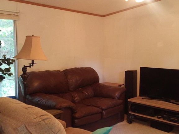 Furnishings belong to current renter