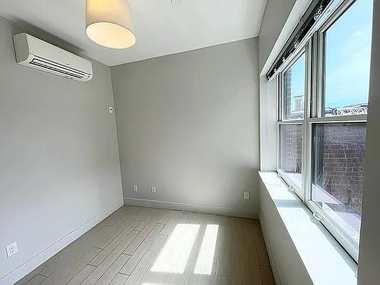 272 W 139th St #3F — Photo 4