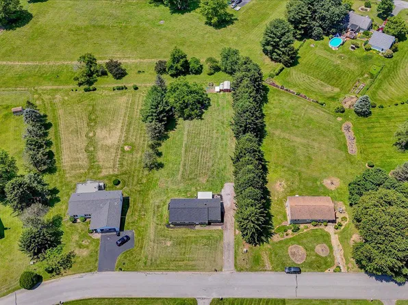 917 Ruby Ln, Wrightsville, PA 17368