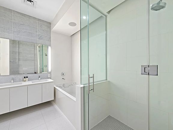 5th image of 34 W 17th St Floor 3
