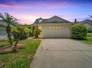 6102 Skylarkcrest Dr, Lithia, FL 33547