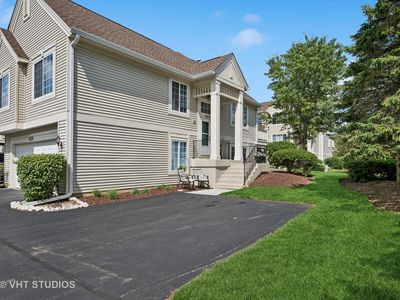 425 Cary Woods Cir, Cary, IL, 60013