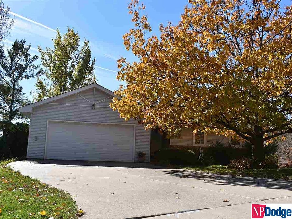1st image of 15225 Douglas Cir