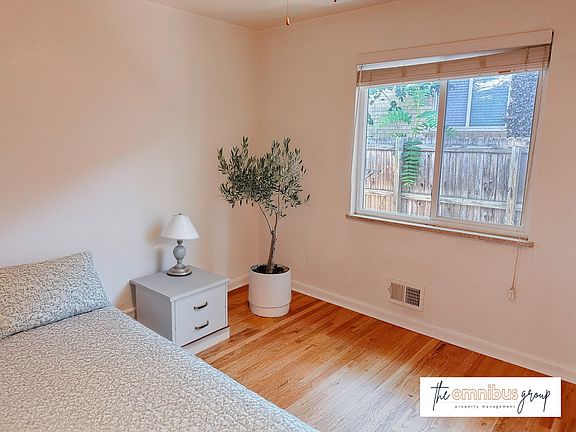 Upstairs bedroom 1