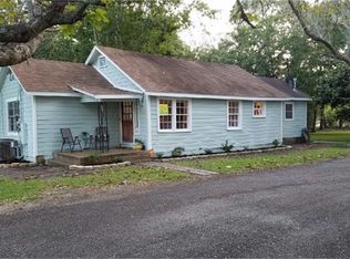 403 Illinois St, Wallis, TX 77485