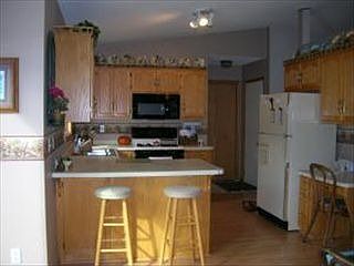 5th image of 815 2nd Ave S