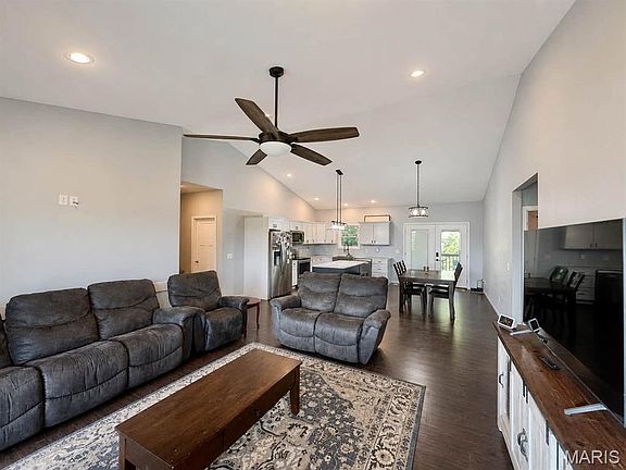 2nd image of 58846 Scotts Ln