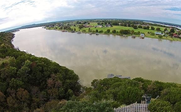 4th image of 1602 Crow Creek Dr