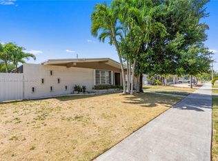 1320 SW 84th Ct, Miami, FL 33144