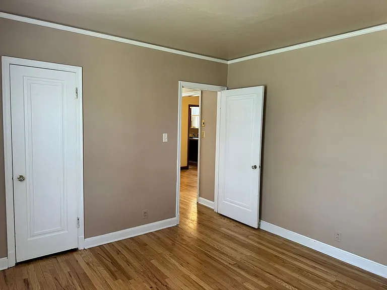 3321 Central Ave — Photo 14