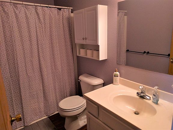Upstairs Bathroom. New flooring