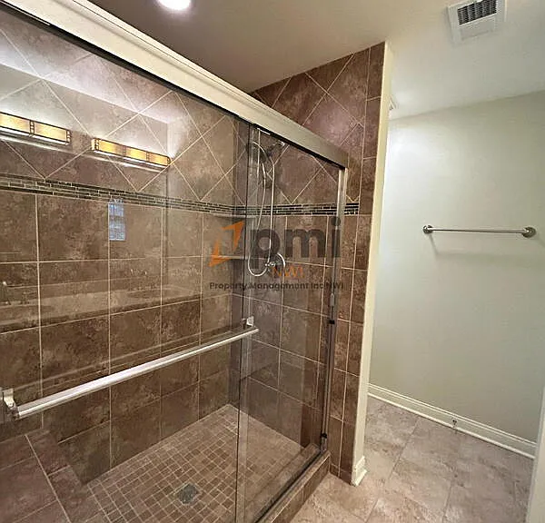 827 Veterans Ln — Photo 11