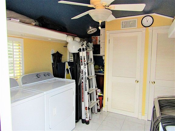 5th image of 2450 Saint George Dr