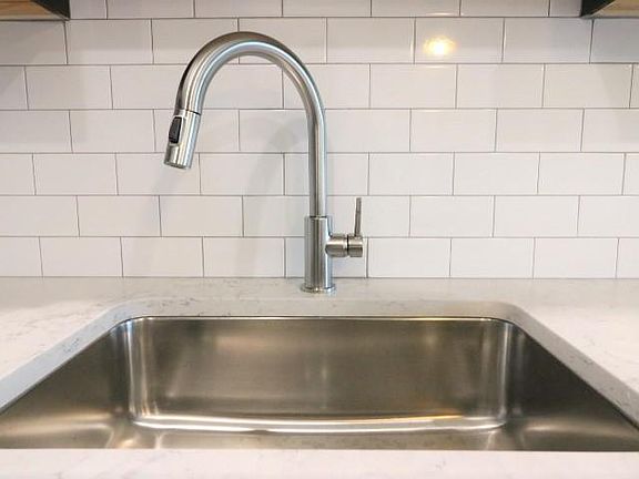 Large sinks in Kitchens