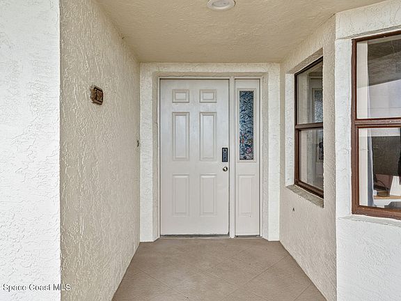 5th image of 2835 N Highway A1a APT 902
