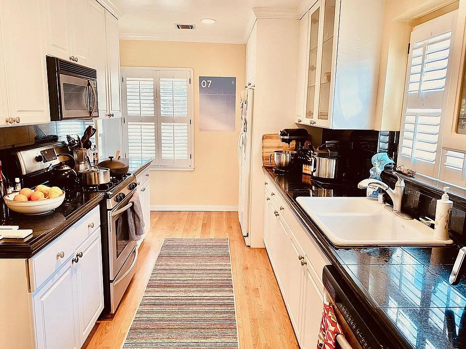 8939 Helms Pl, Los Angeles, CA 90034 Zillow