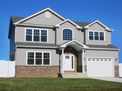 2465 Yorktown St, Oceanside, NY, 11572