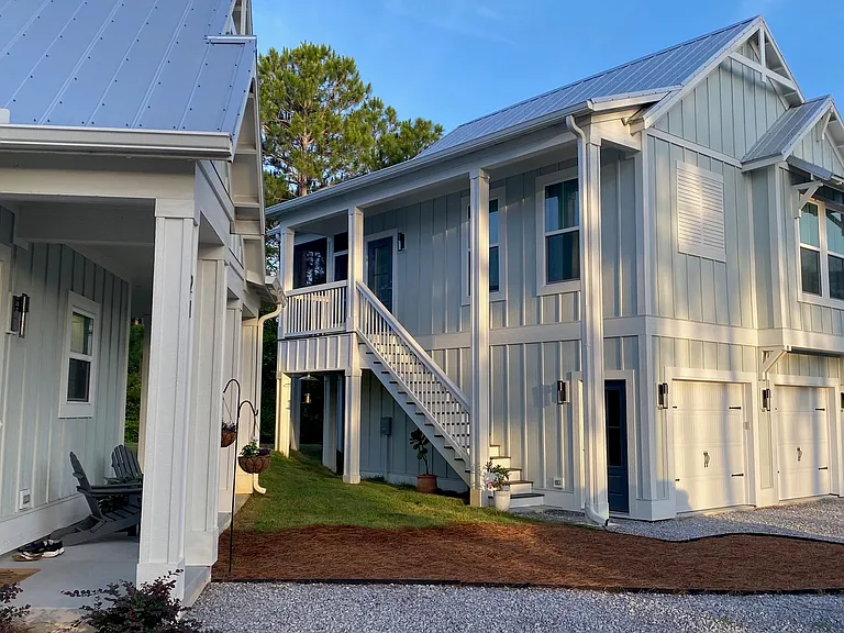 21 Louis Rd — Photo 1