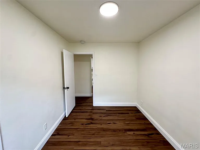 27 Nottingham Ln — Photo 13