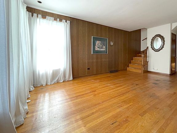 2nd image of 4634 Scott St