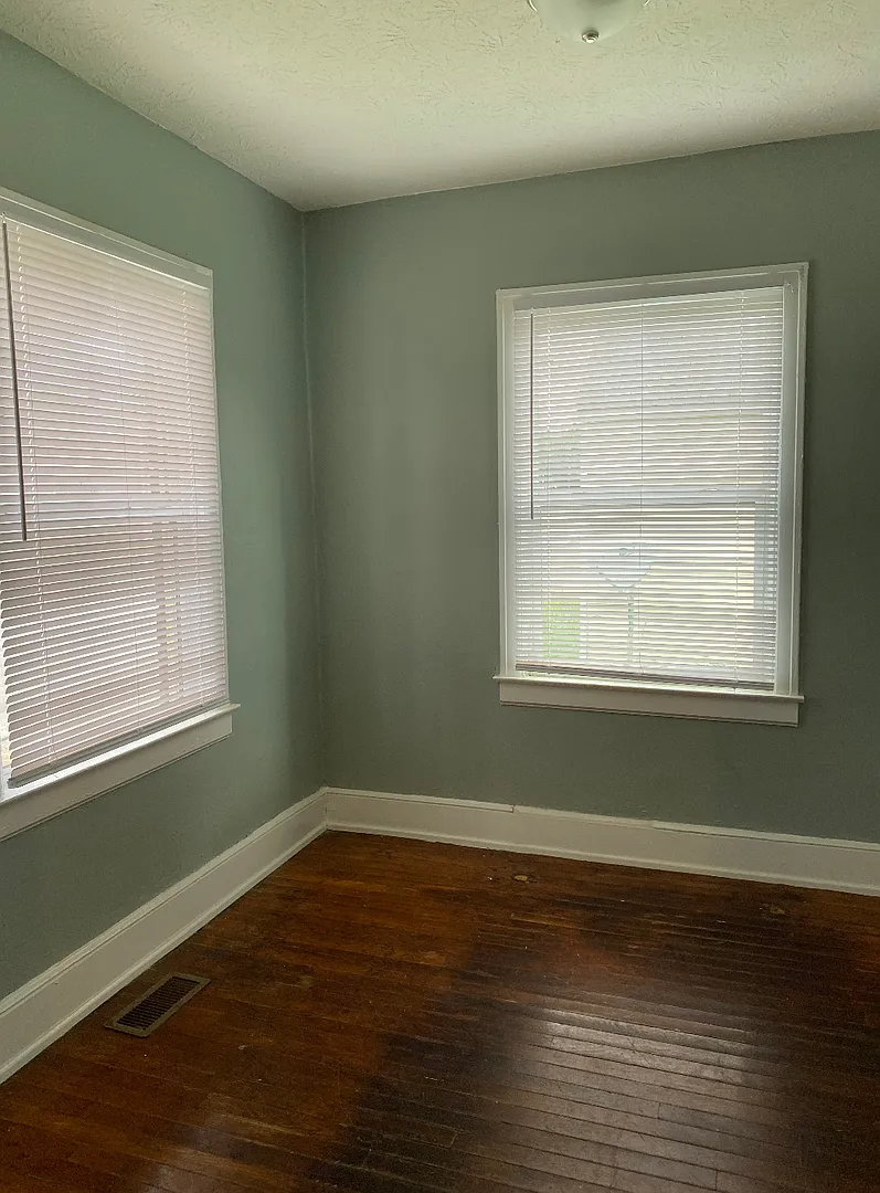 703 S Kentucky Avenue — Photo 4