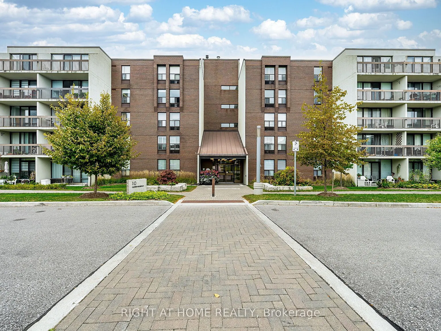 2 bed, $2,800 — Photo 2