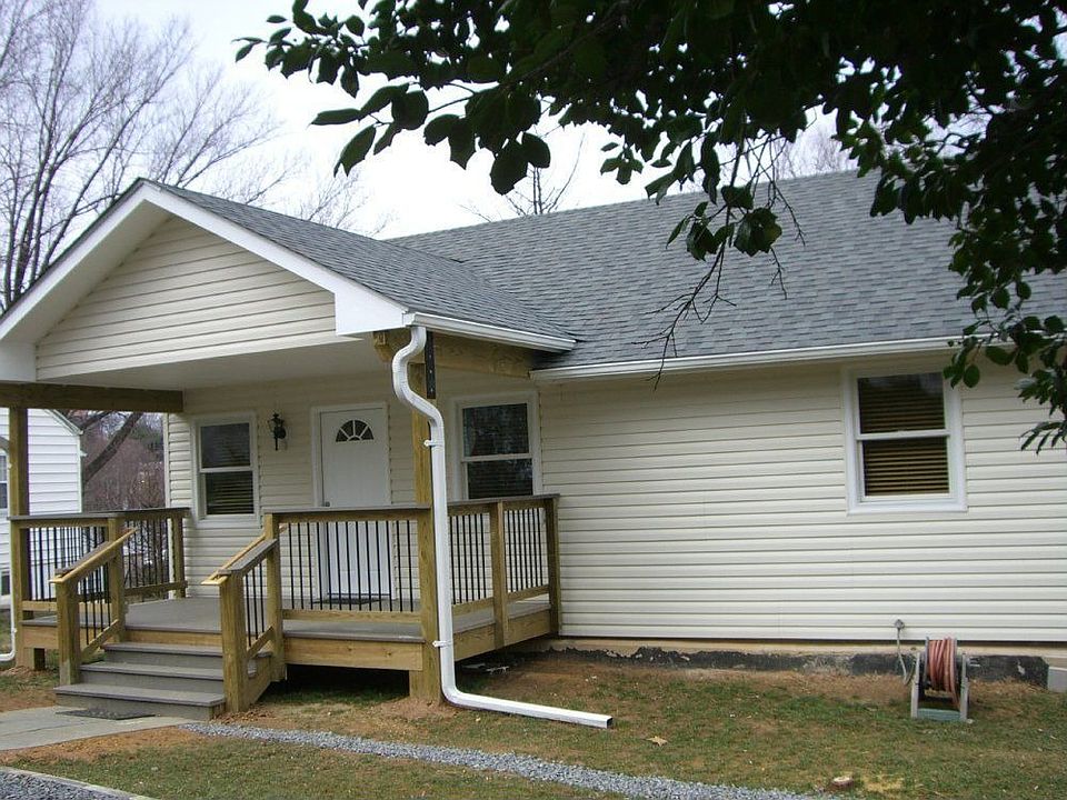 2nd image of 7612 Lisle Ave