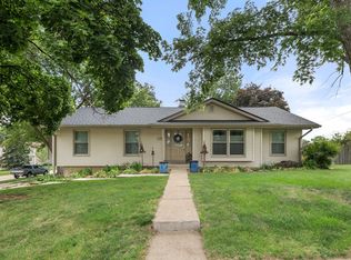1229 NW 94th Ct, Clive, IA 50325