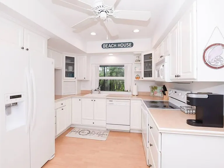 3267 NE Catamaran Ter — Photo 13