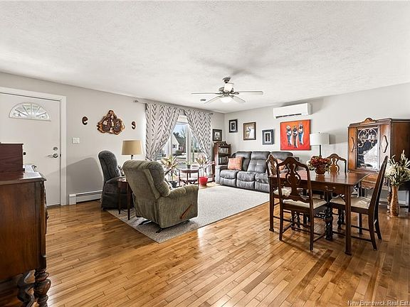 3rd image of 88 Masters Rd