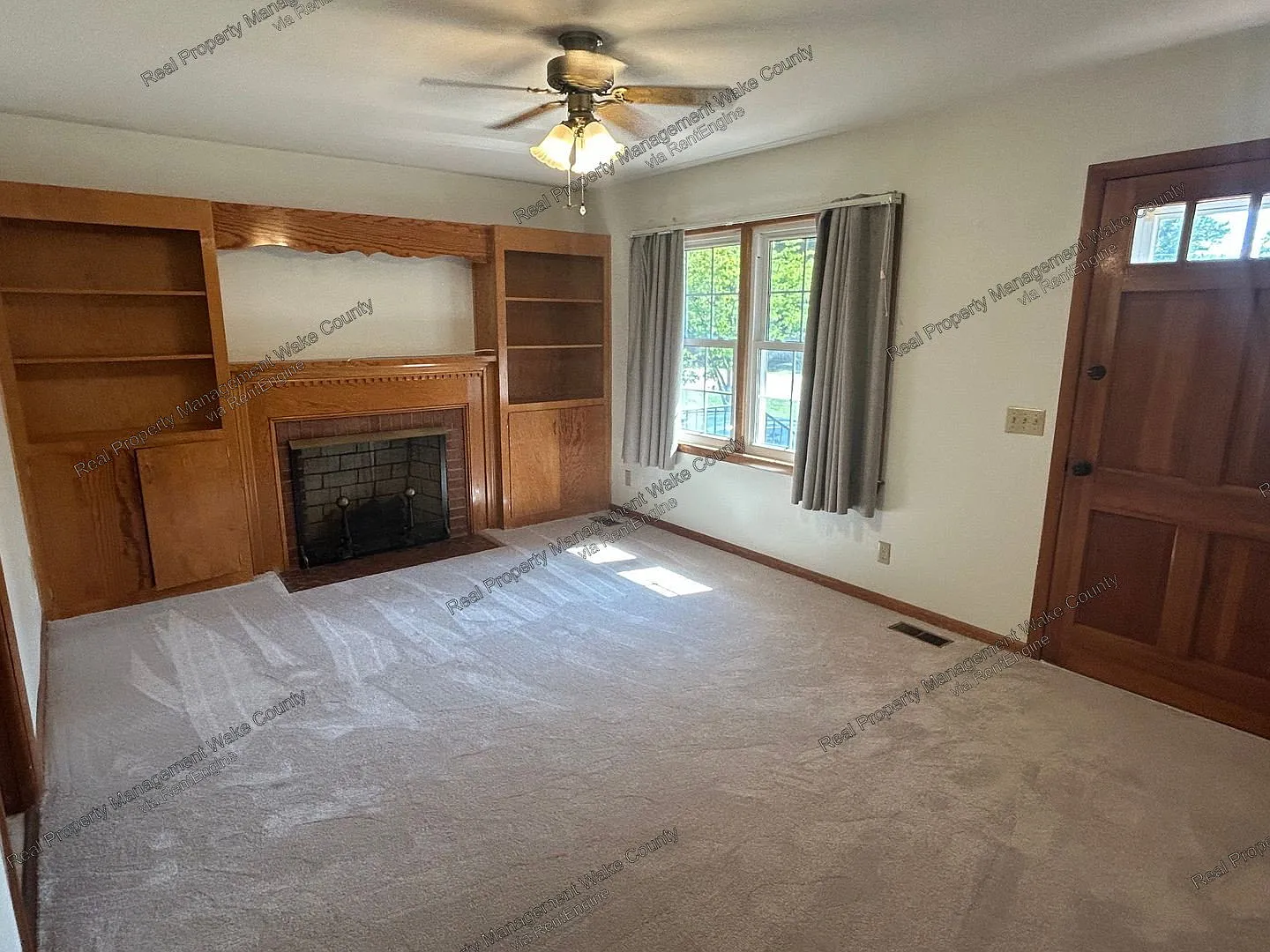 3 bed, 2.0 bath, 1383 sqft, $1,850 — Photo 4