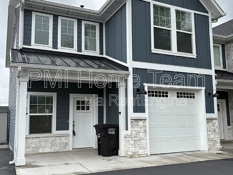 618 W Cozy Ln — Photo 2