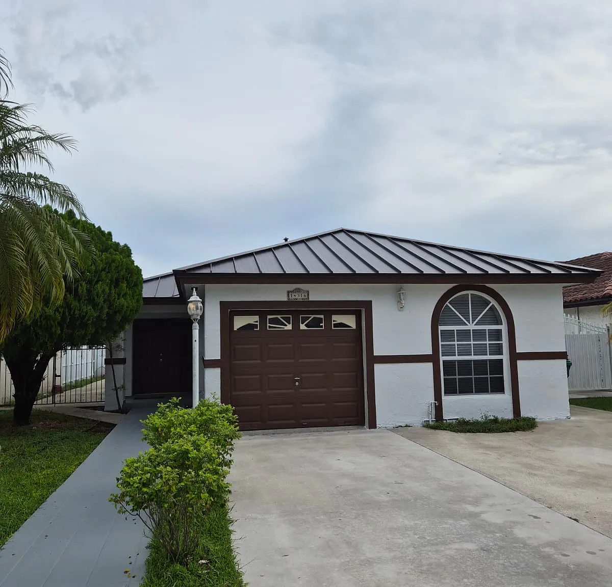 14316 SW 52nd St — Photo 1