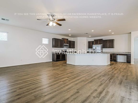 4th image of 1240 E Palomino Way