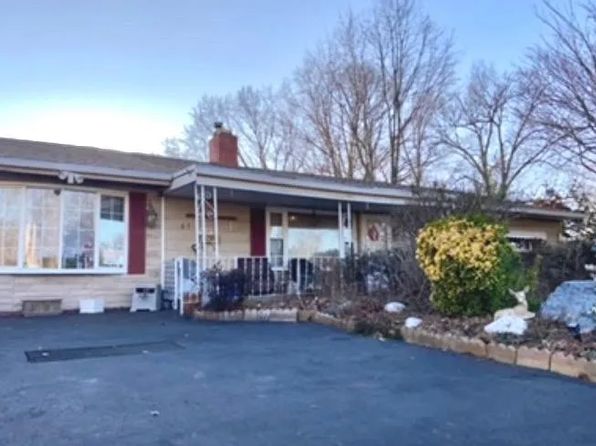 65 Orchard Ln