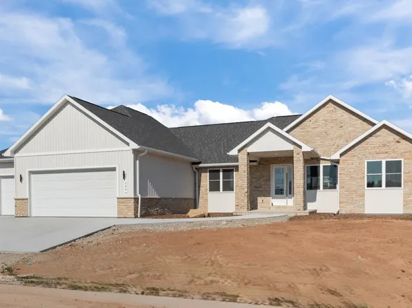 266 E Sweetwater Way, Appleton, WI 54913